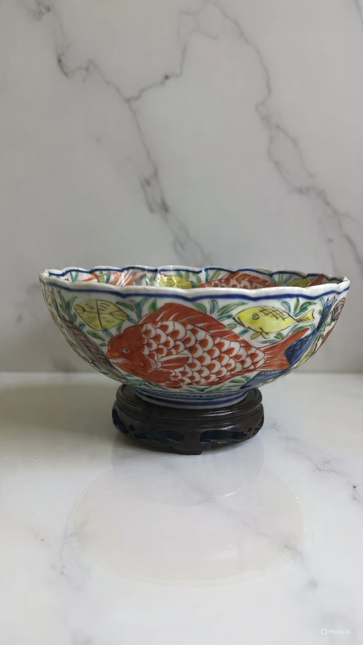 Antique Japanese Meiji Period Imari Porcelain Bowl with Scalloped Edge