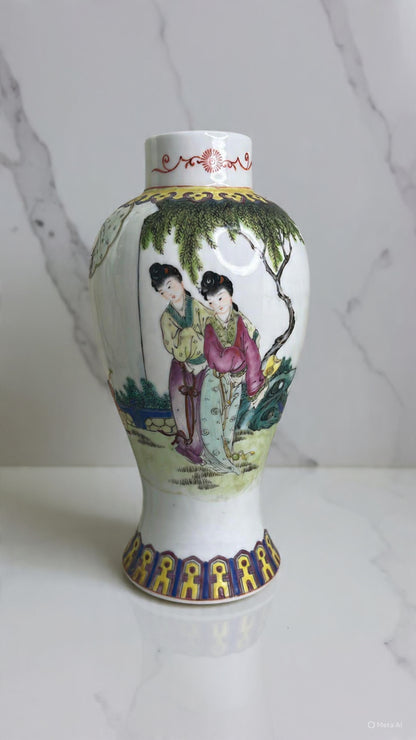 Chinese Republic Period Famille Rose Porcelain Vase