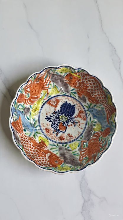 Antique Japanese Meiji Period Imari Porcelain Bowl with Scalloped Edge