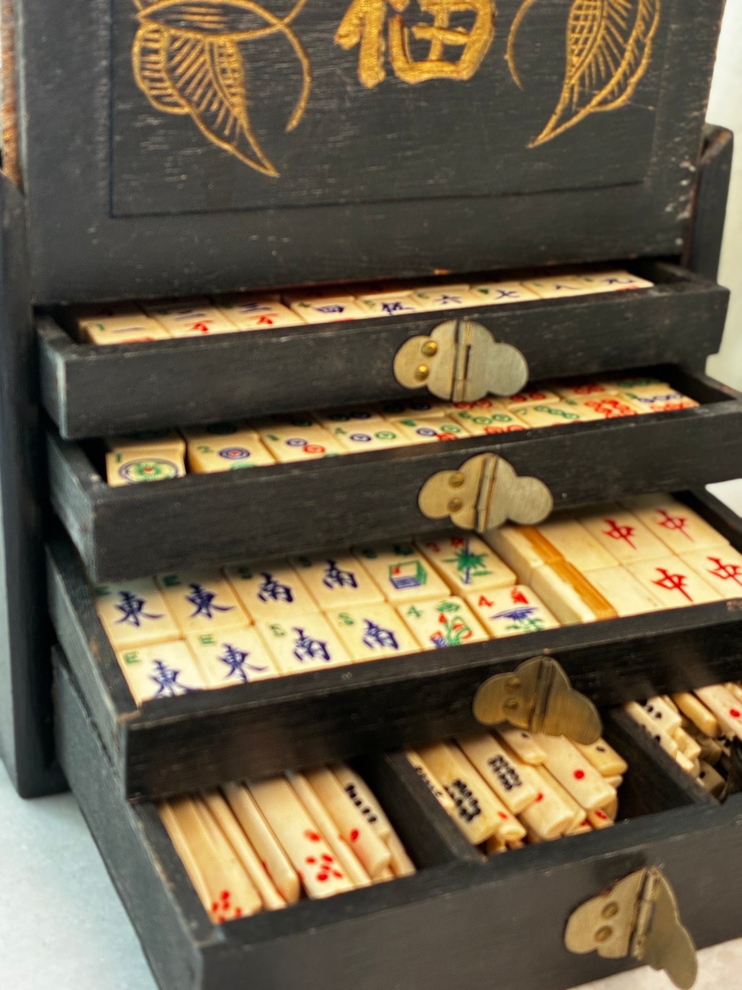 Antique Shanghai Mahjong Set