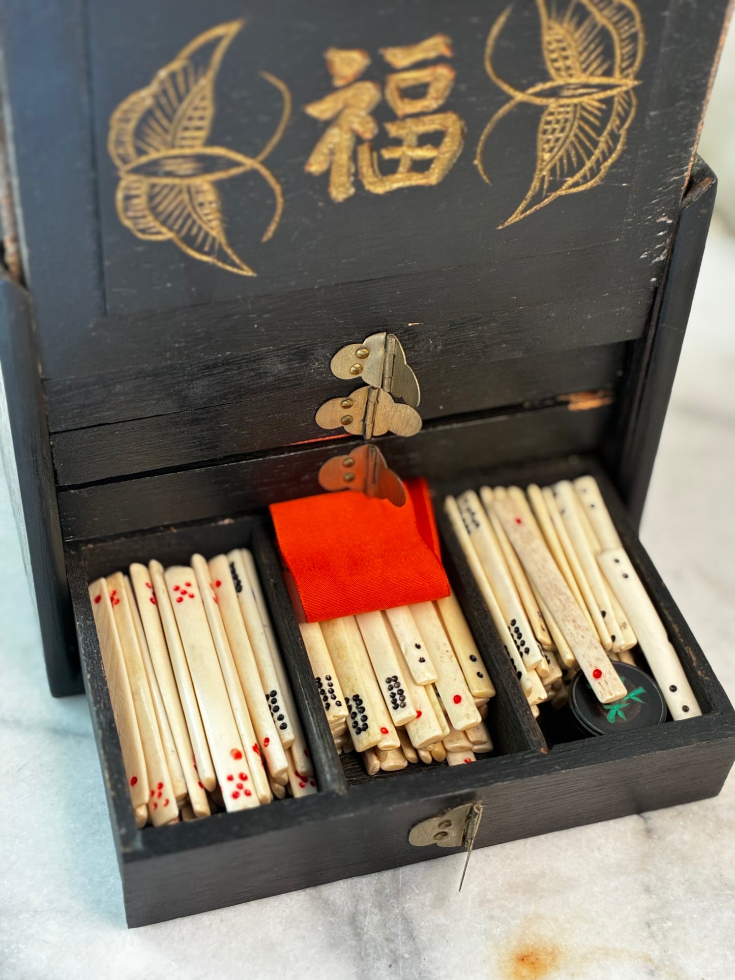 Antique Shanghai Mahjong Set