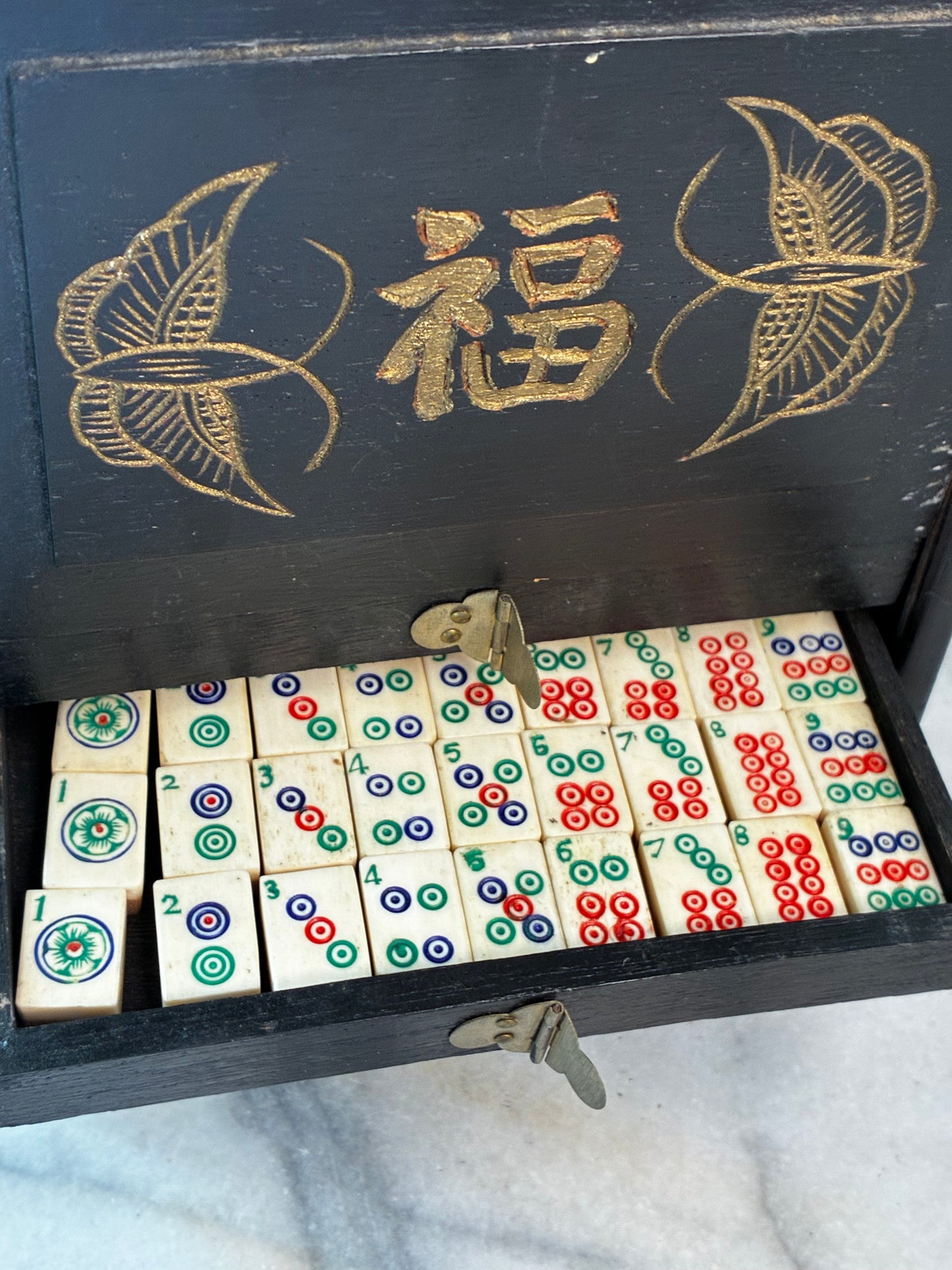 Antique Shanghai Mahjong Set