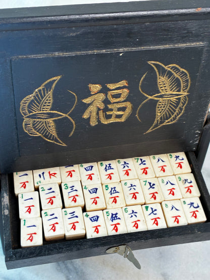 Antique Shanghai Mahjong Set