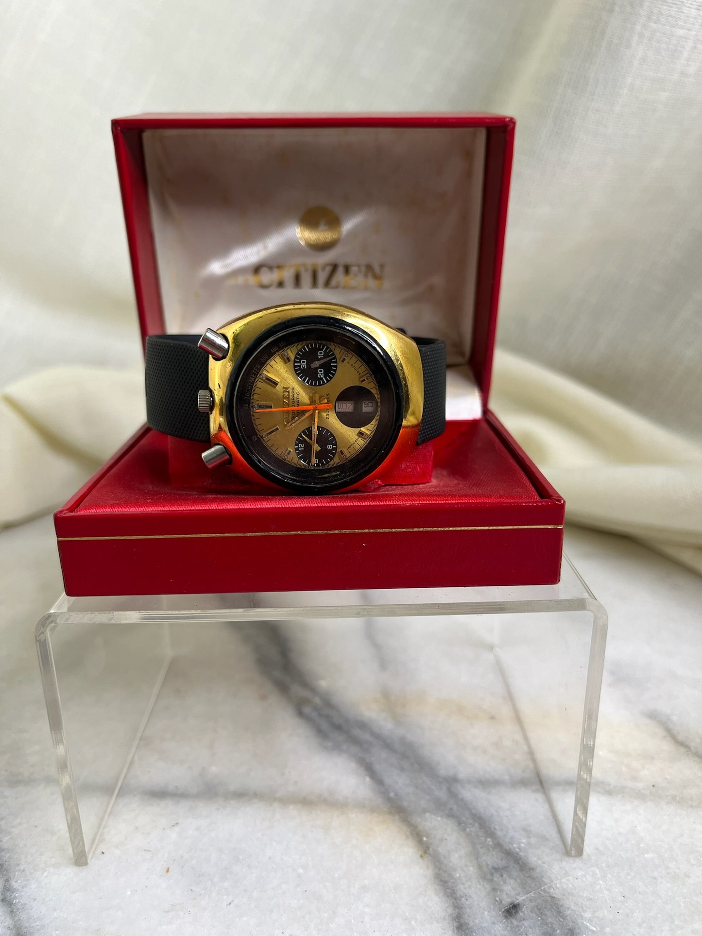Vintage gold-tone Citizen 8110 Bullhead Challenge Timer Watch